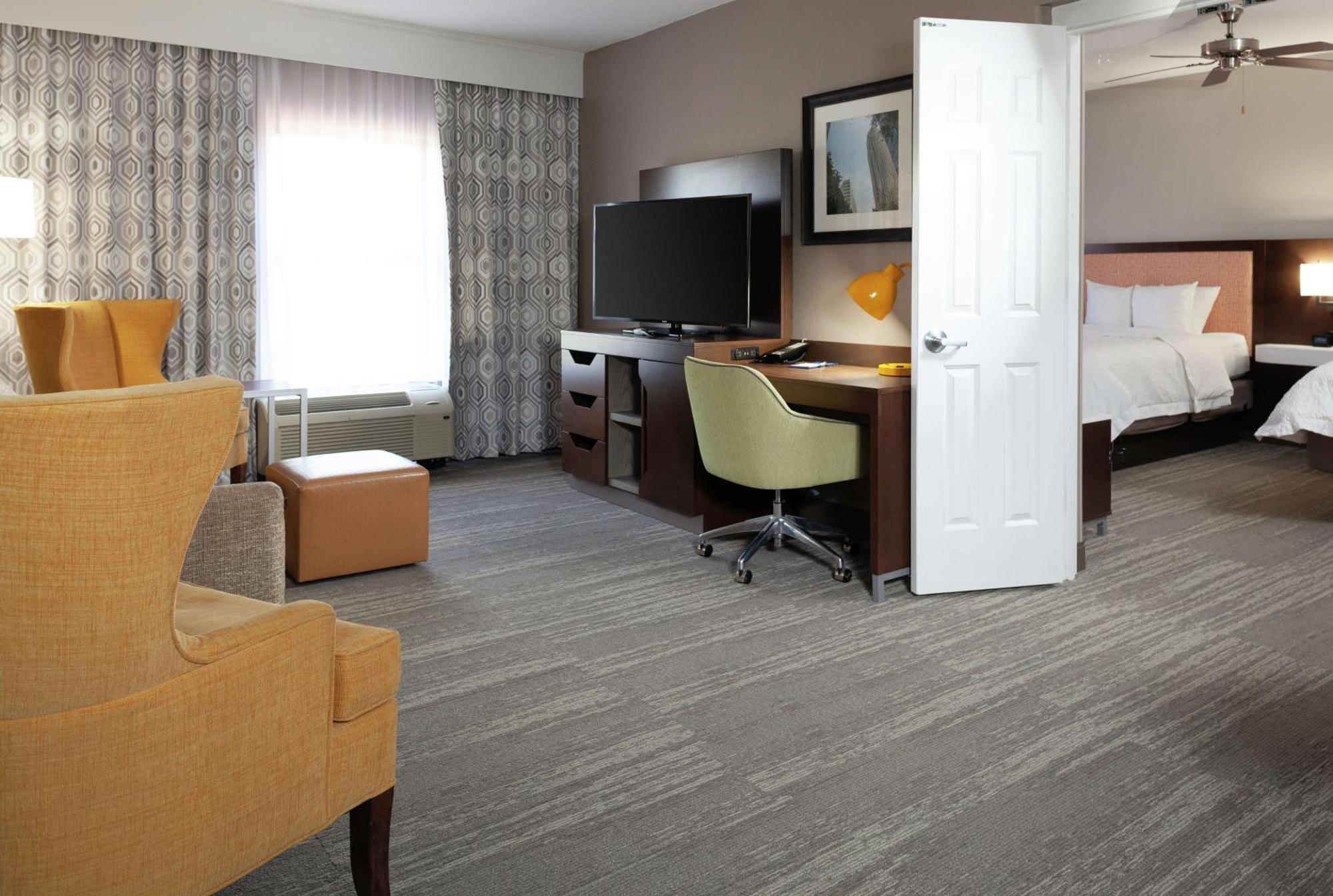Hampton Inn & Suites Concord-Charlotte Εξωτερικό φωτογραφία