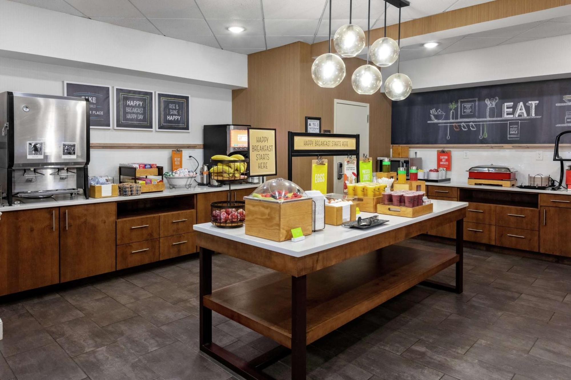 Hampton Inn & Suites Concord-Charlotte Εξωτερικό φωτογραφία