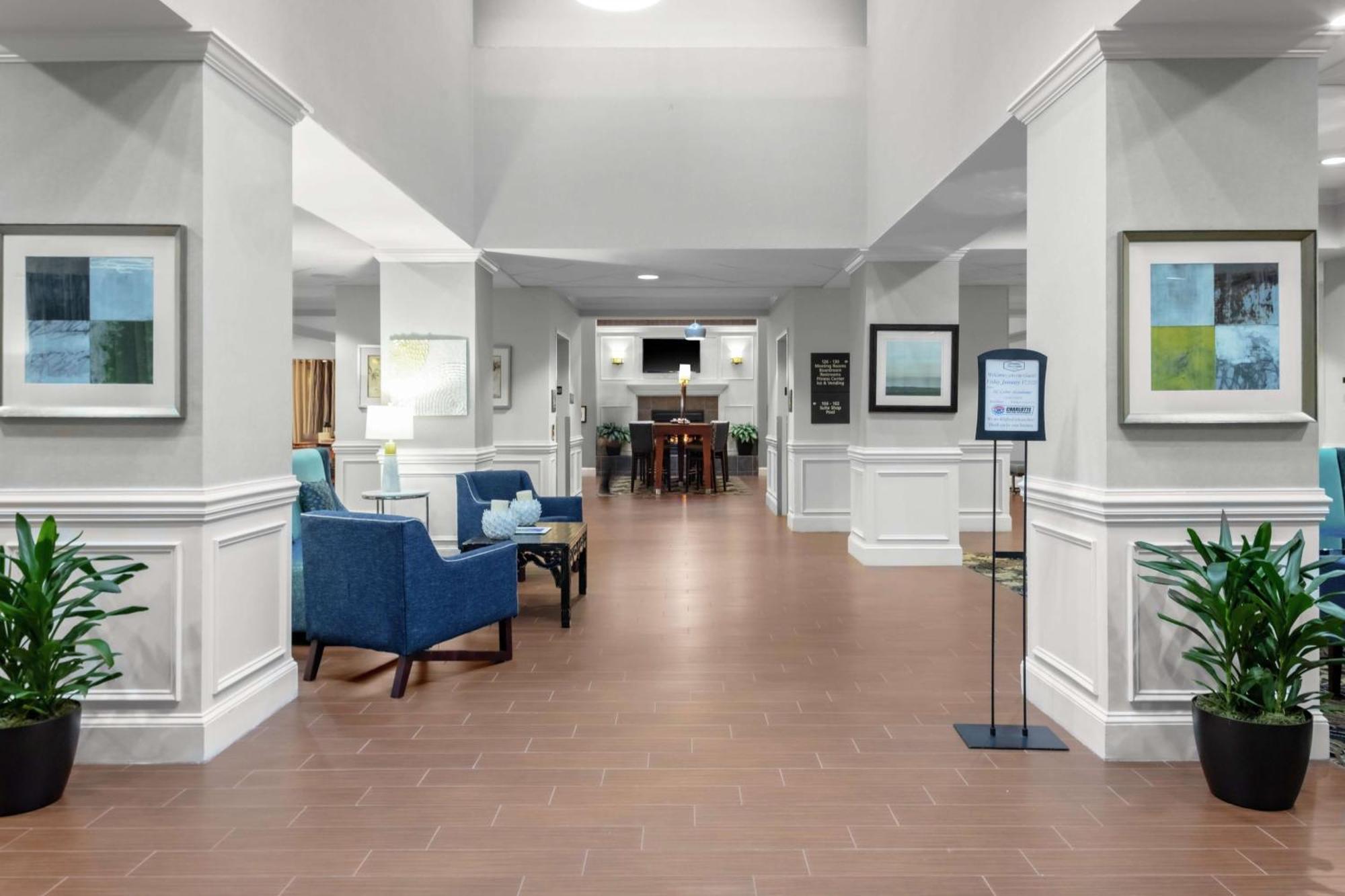 Hampton Inn & Suites Concord-Charlotte Εξωτερικό φωτογραφία