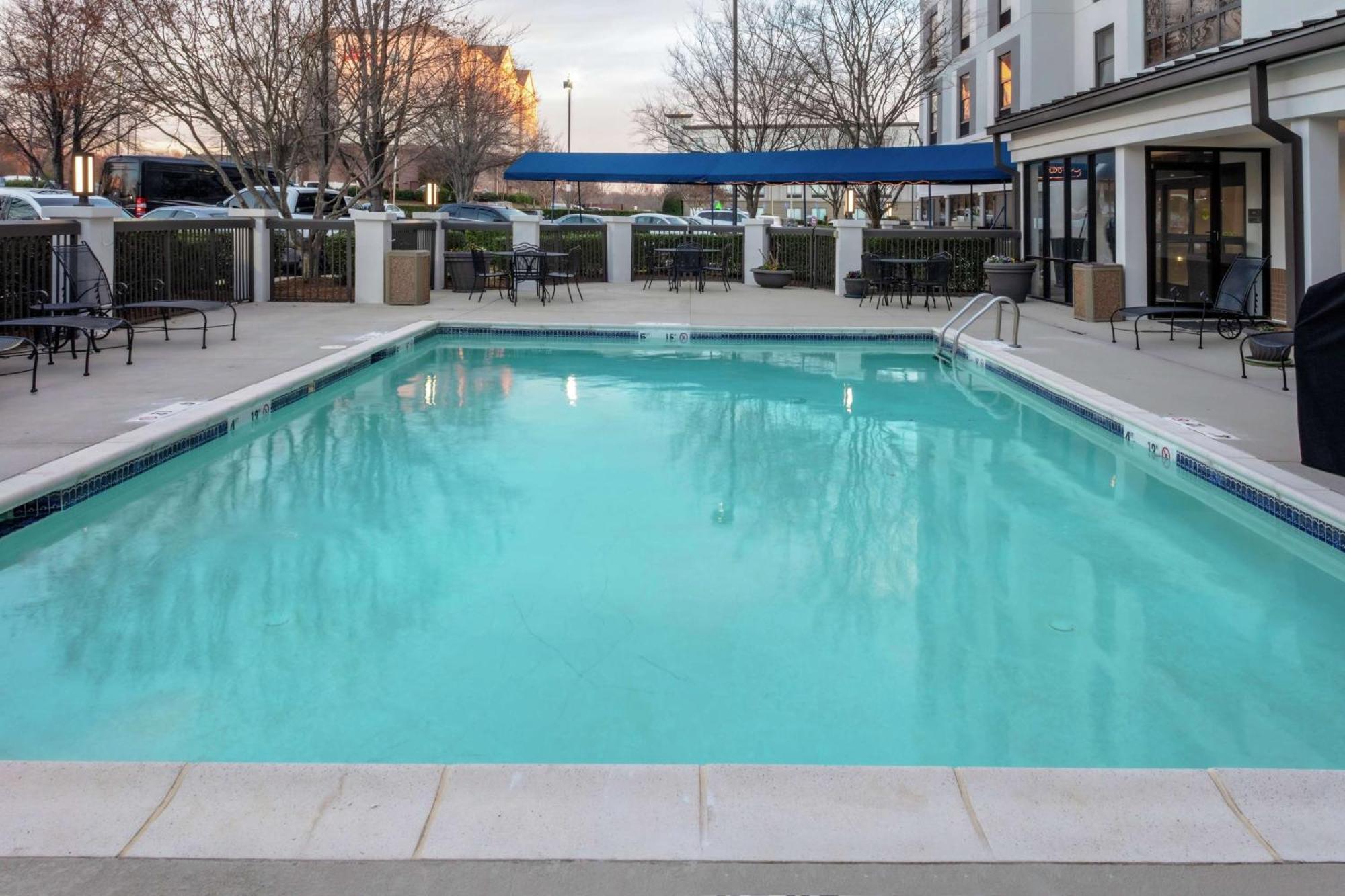 Hampton Inn & Suites Concord-Charlotte Εξωτερικό φωτογραφία