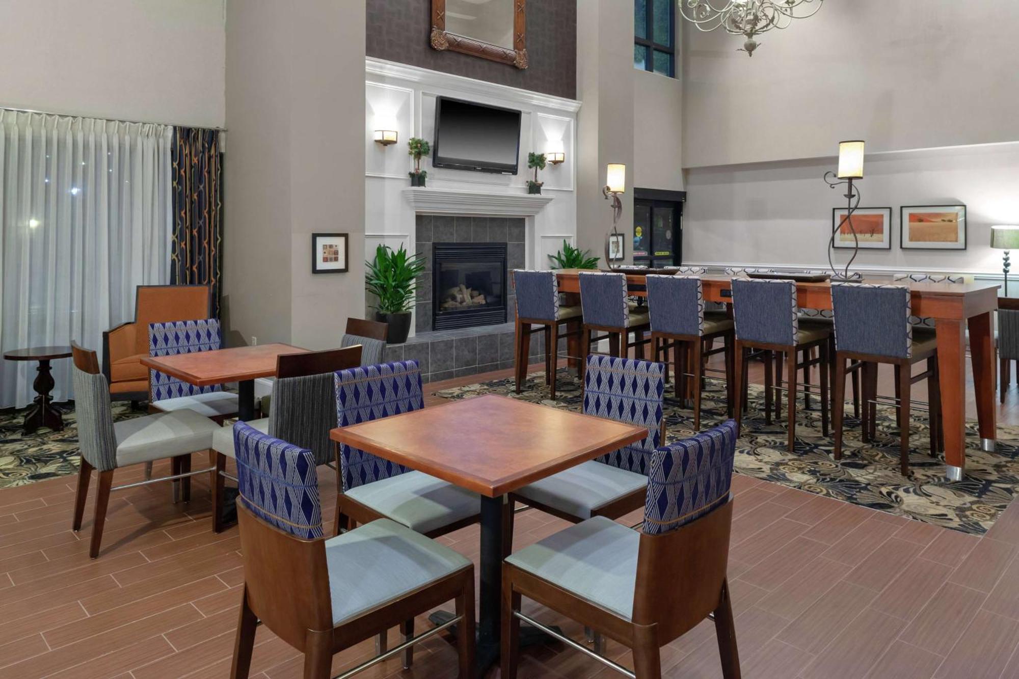 Hampton Inn & Suites Concord-Charlotte Εξωτερικό φωτογραφία