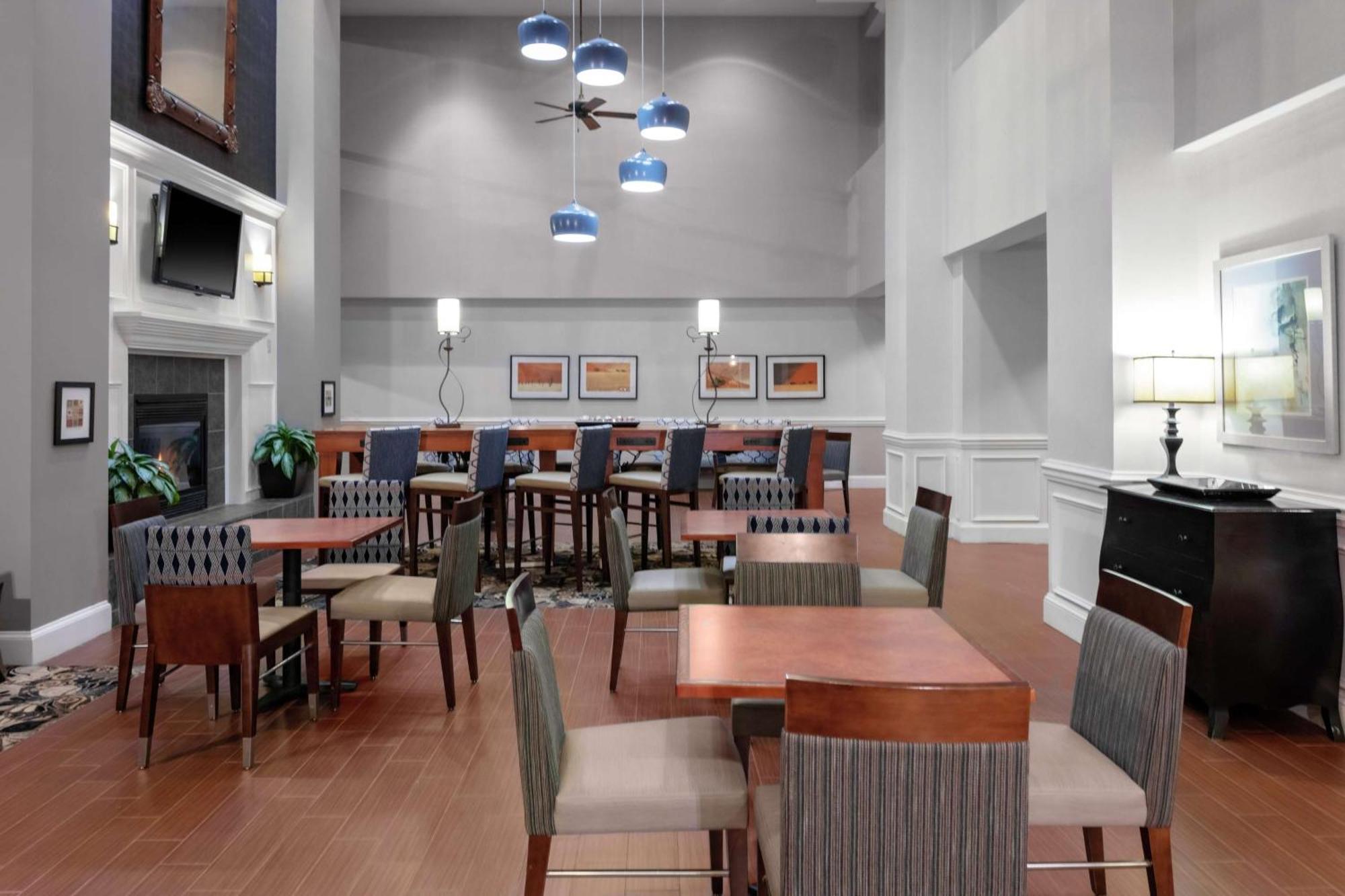 Hampton Inn & Suites Concord-Charlotte Εξωτερικό φωτογραφία
