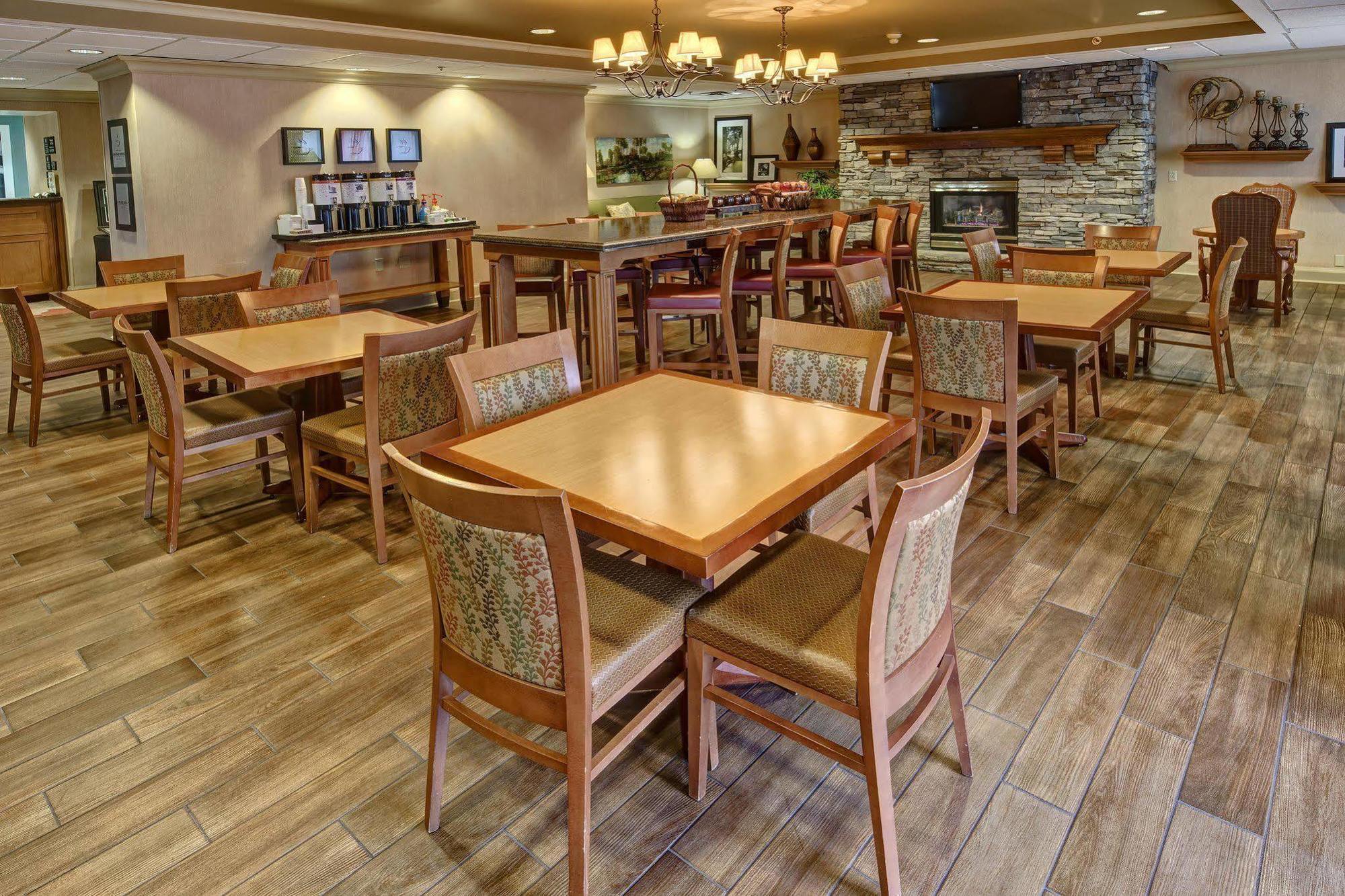 Hampton Inn & Suites Concord-Charlotte Εξωτερικό φωτογραφία