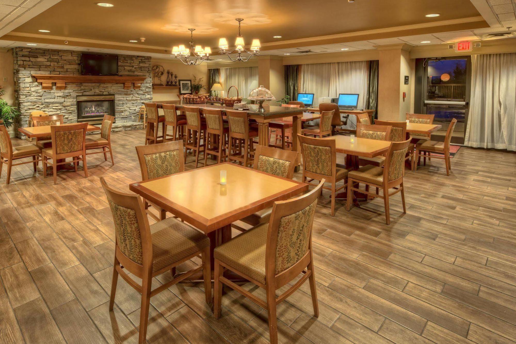 Hampton Inn & Suites Concord-Charlotte Εξωτερικό φωτογραφία